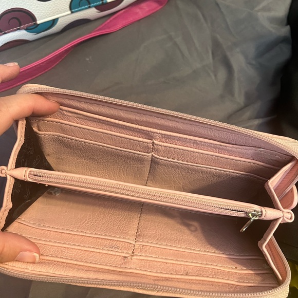 Pink Wallet - Picture 2 of 2